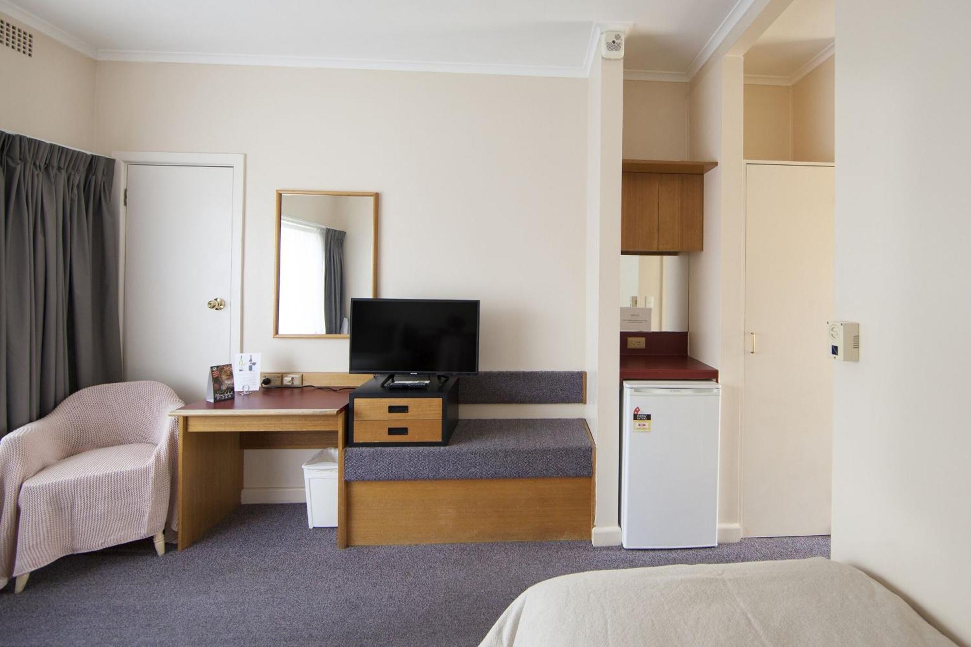 Redhill Cooma Motor Inn Exterior photo