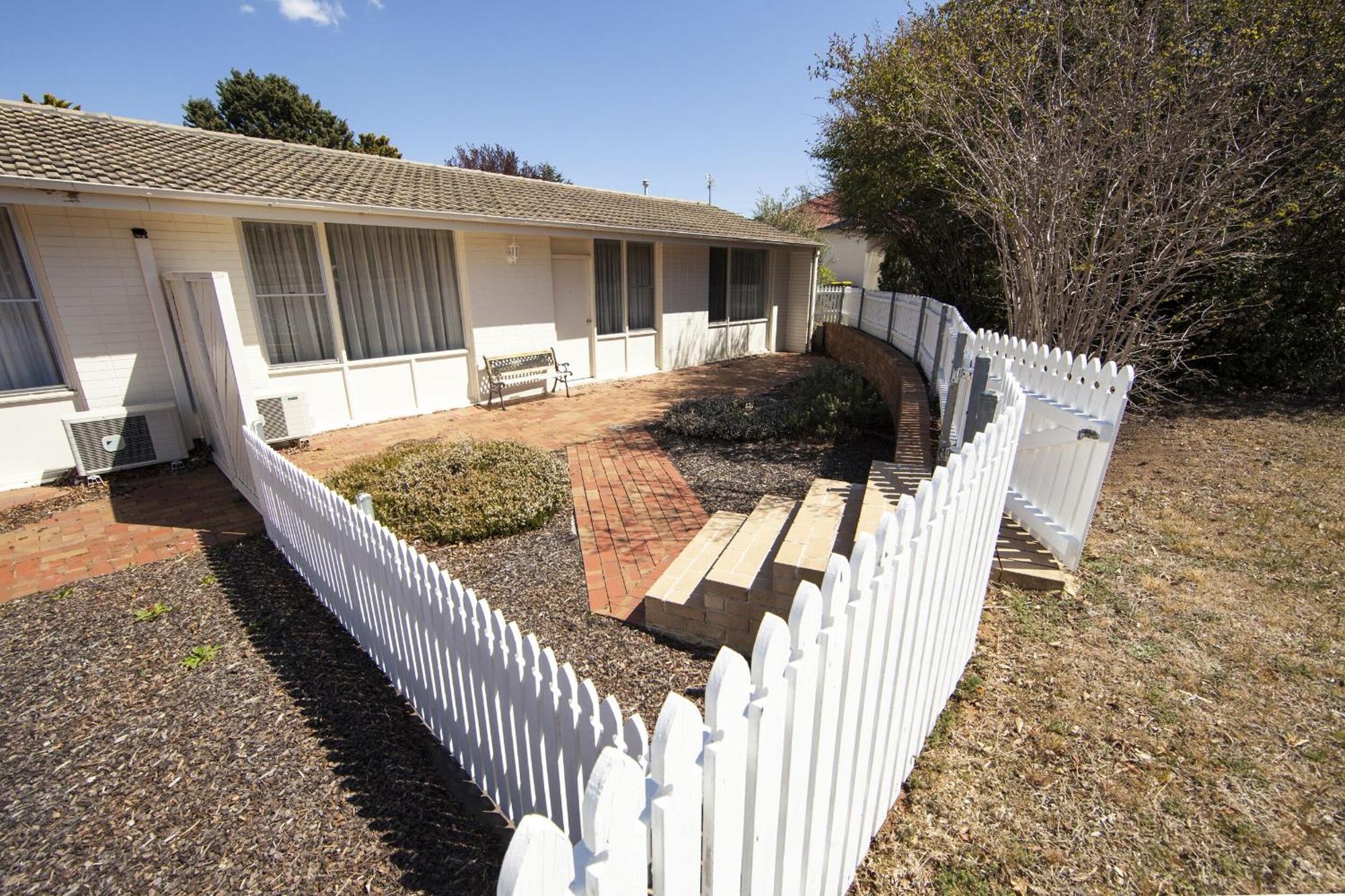 Redhill Cooma Motor Inn Exterior photo